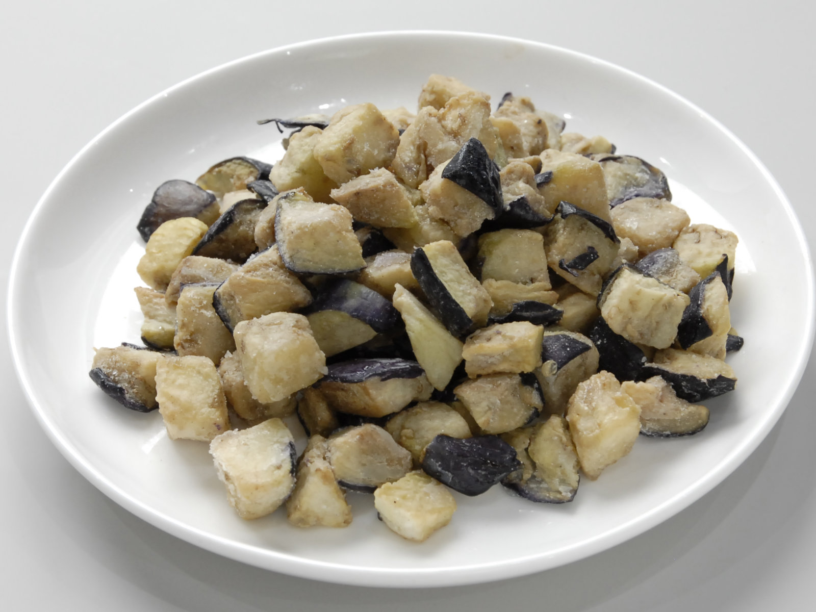 なす製品｜揚げなすダイス｜HOLUS