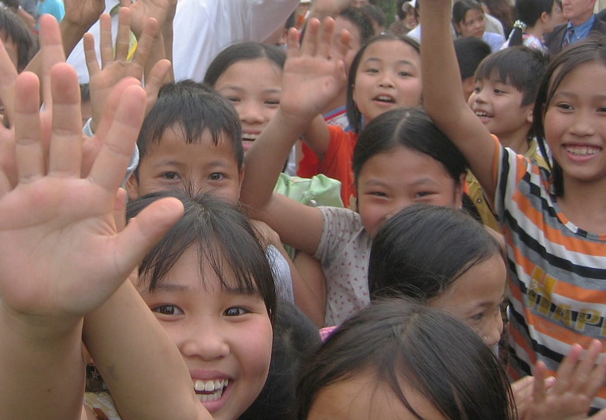 ベトナムの子供たちへの支援活動